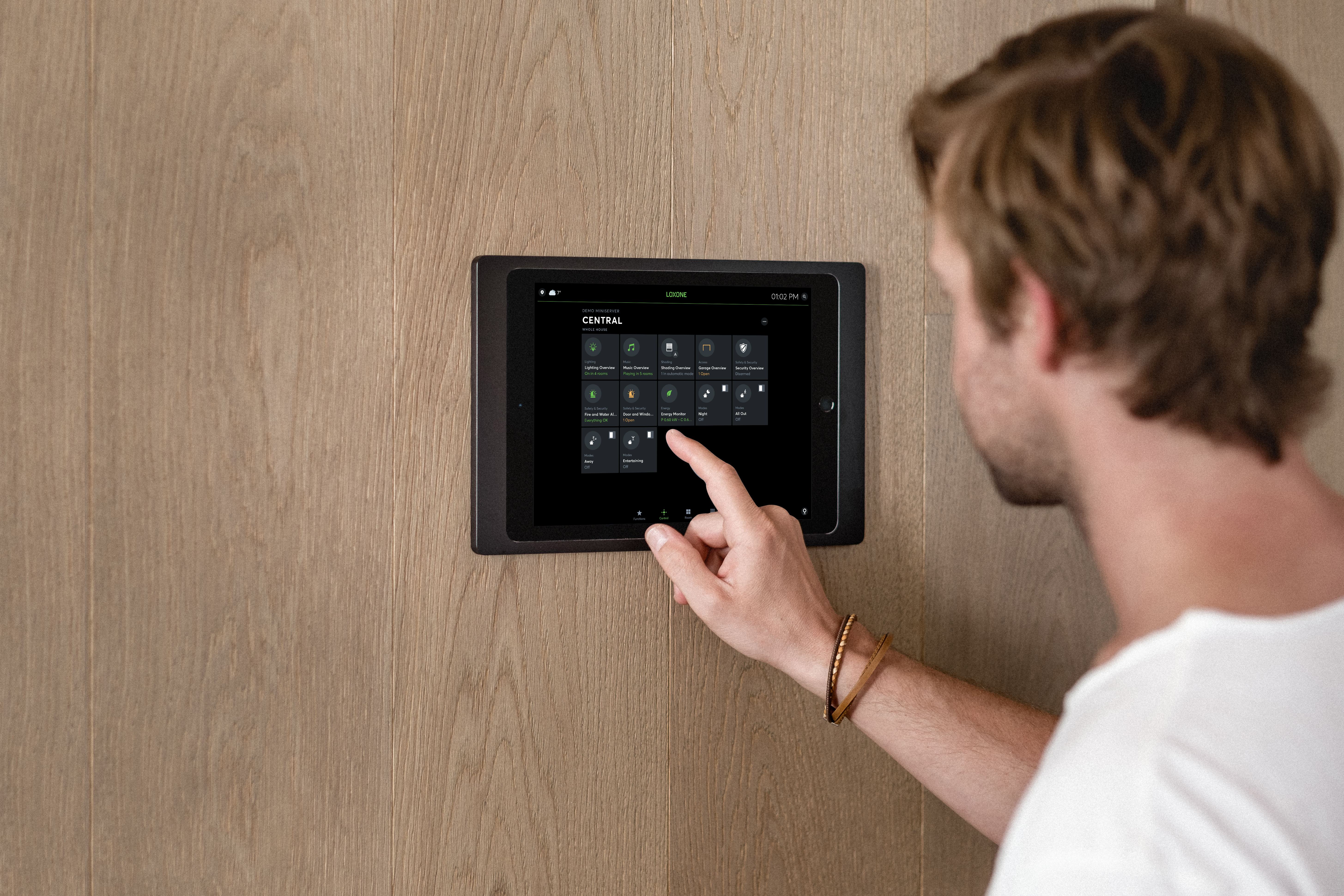 (c)Loxone_iPad-Wallmount_3